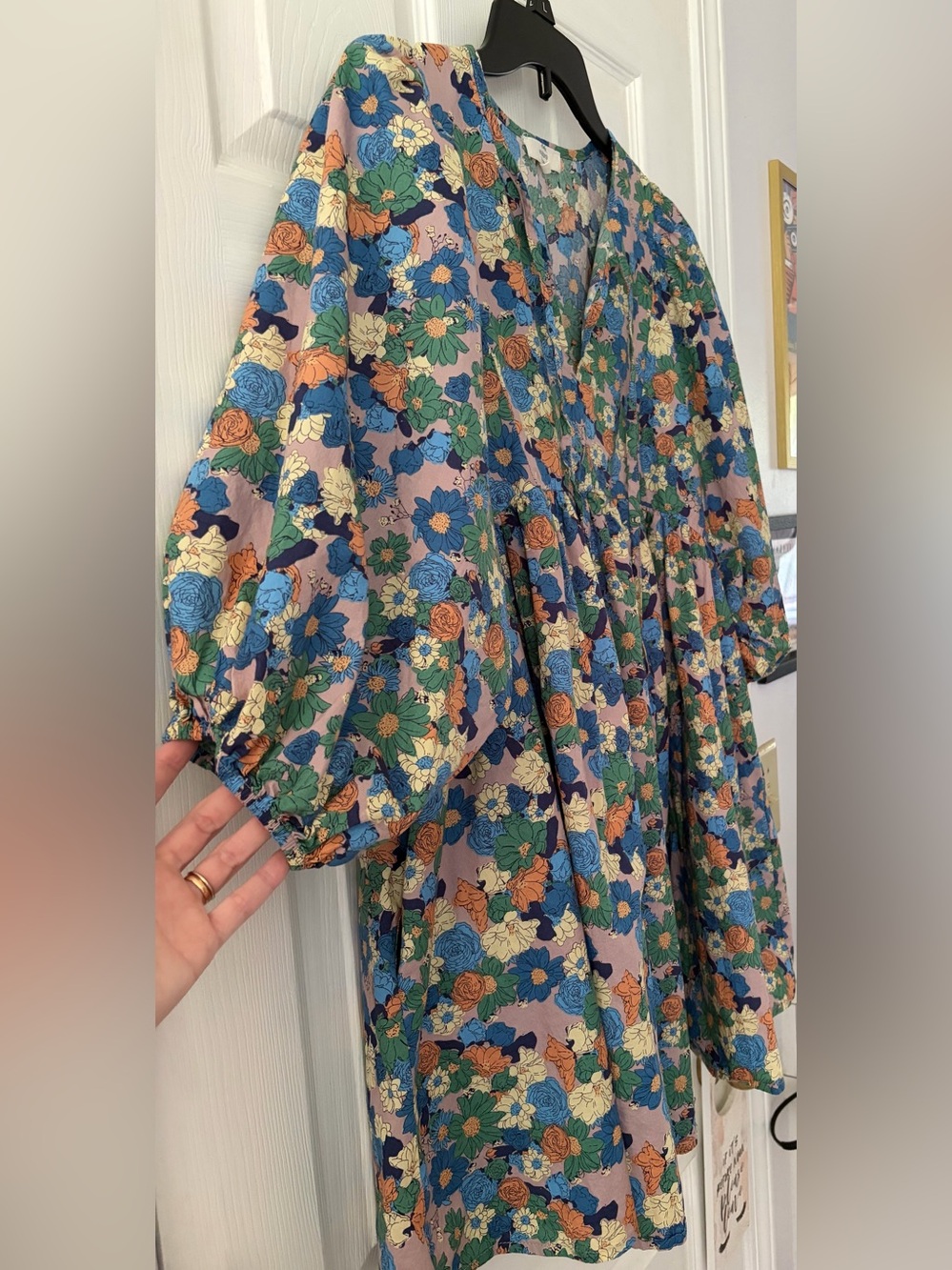 entro Floral Puff-Sleeve Dress in Blue, Green & Peach - Picture 3 of 4